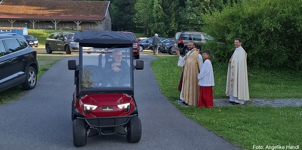 fahrzeugsegnung hetzenbach 2025 bild 2